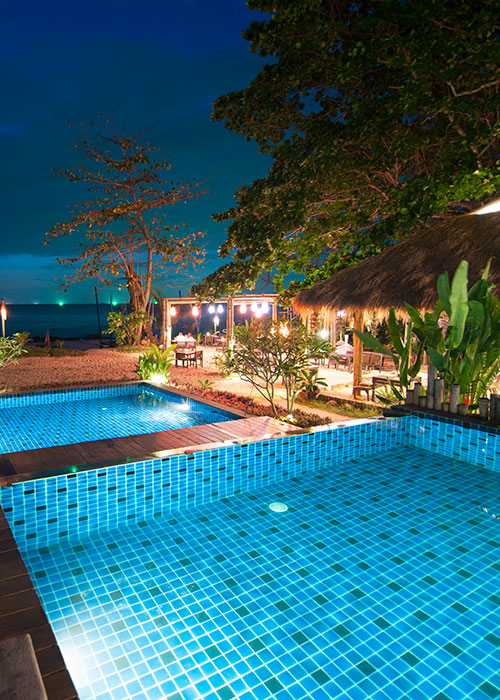 beach front swimming pool